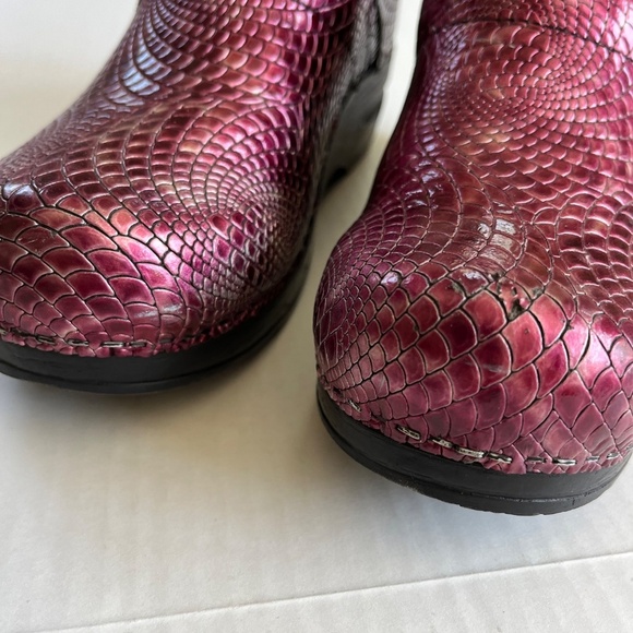Sanita Clogs Sz 7 in USA Leather Metallic Danish Fuchsia Slip On Shoes - Picture 9 of 10